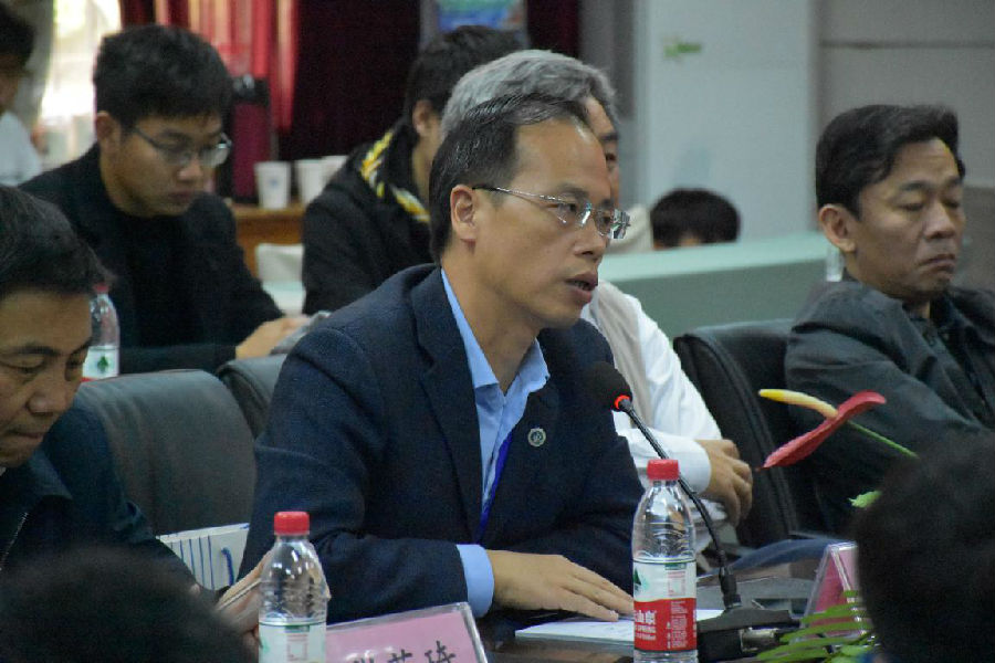 3.柠檬导航
党委书记欧阳文峰讲话.jpg